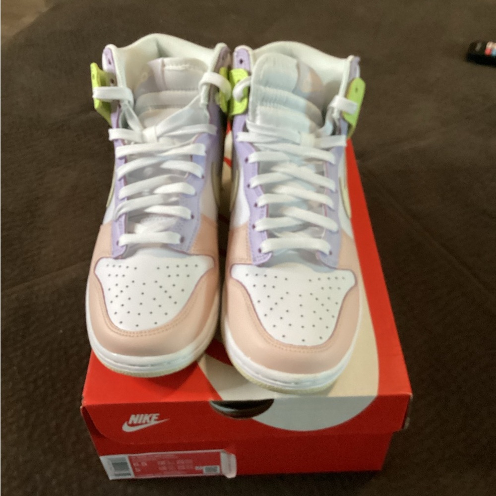 New Women’s Nike Dunk High 6.5 - Picture 3 of 7
